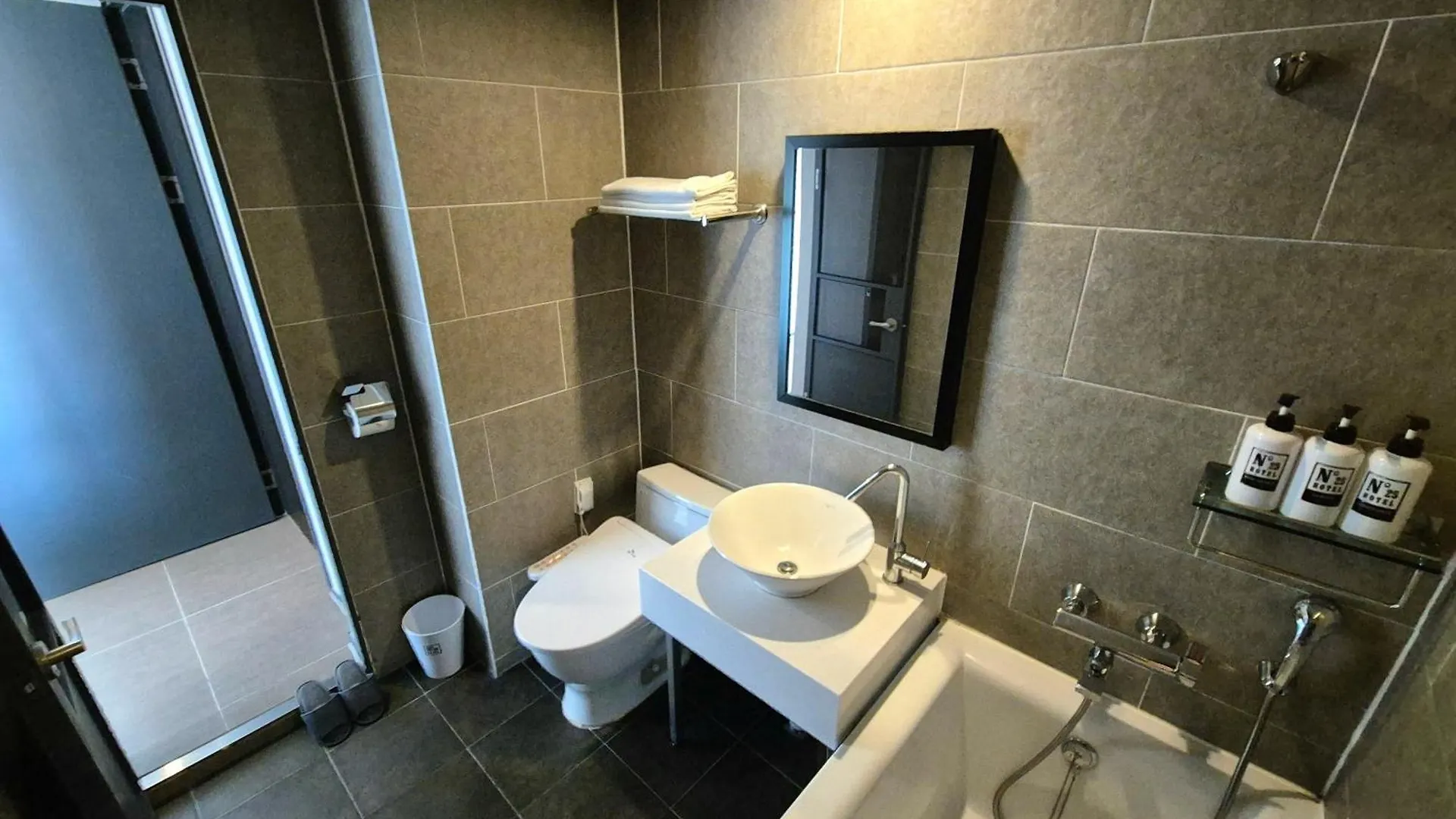 No. 25 Hotel Myeongji Ocean City Branch Business Busan Motell