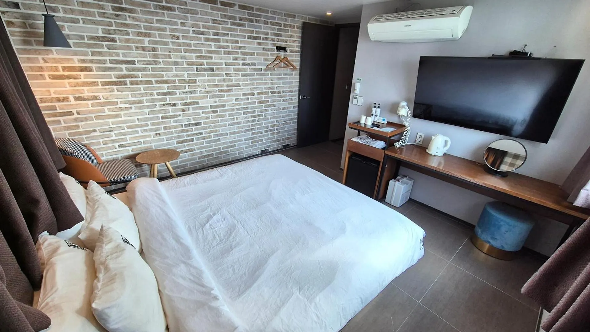 No. 25 Hotel Myeongji Oceanc City Business Busan 2*,